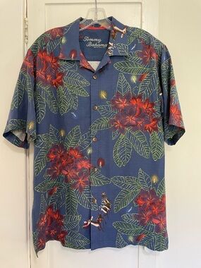 Tommy Bahama Blue Hawaiian Floral Camp Shirt Christmas reindeer size medium